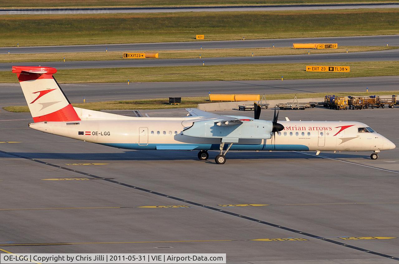 OE-LGG, 2002 De Havilland Canada DHC-8-402Q Dash 8 C/N 4074, Austrian arrows
