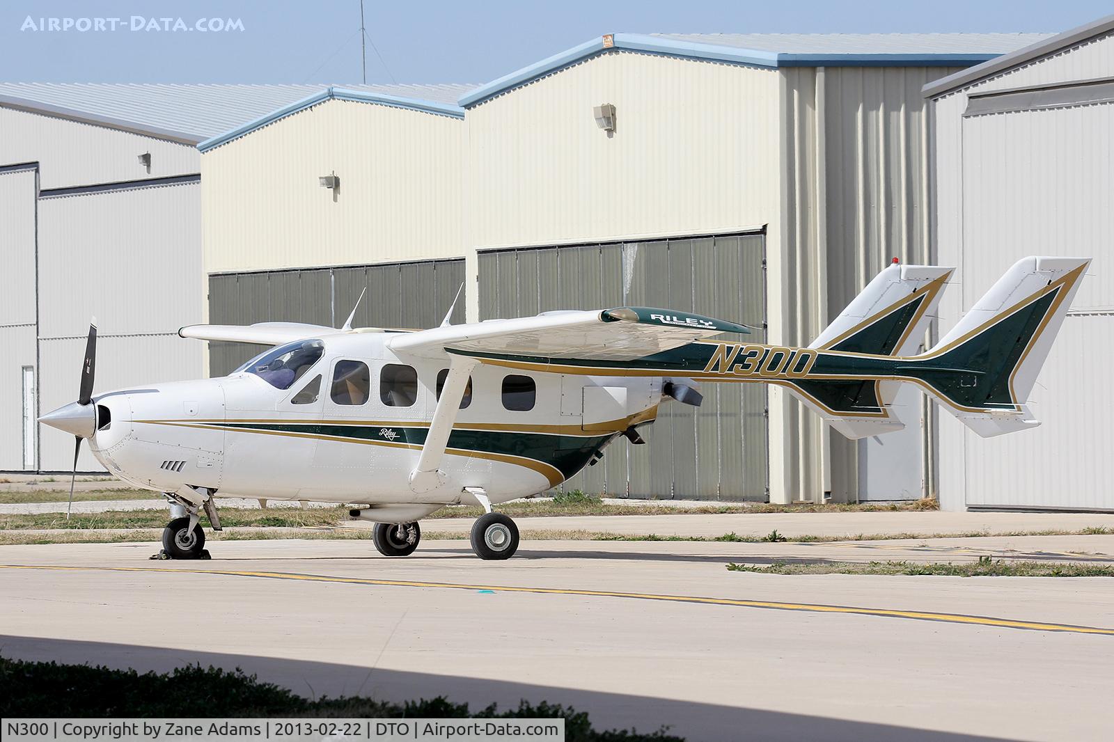 N300, 1976 Cessna T337G Turbo Super Skymaster C/N P3370236, At the Denton Municipal Airport