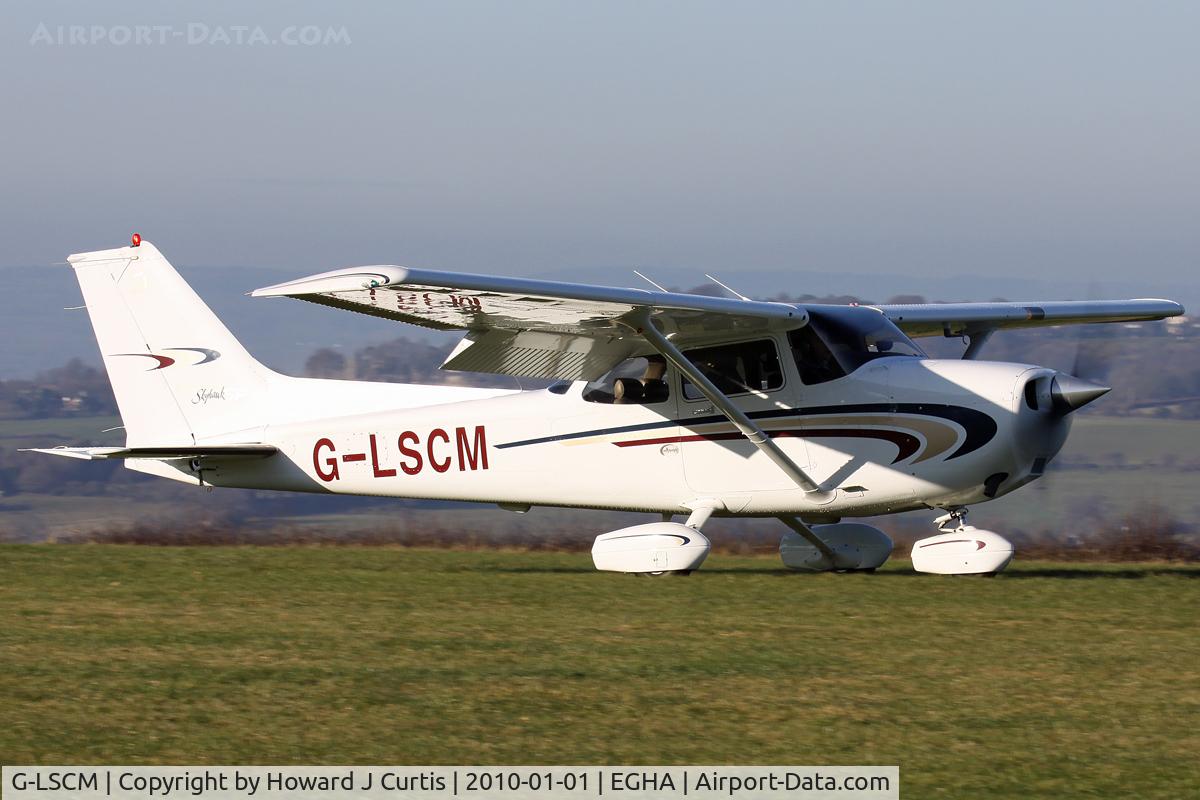 G-LSCM, 2000 Cessna 172S Skyhawk SP C/N 172S-8445, At the New Year's Day Fly-In. Privately owned.