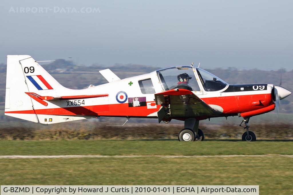 G-BZMD, 1973 Scottish Aviation Bulldog T.1 C/N BH120/247, At the New Year's Day Fly-In. Privately owned. Painted as XX554/09.