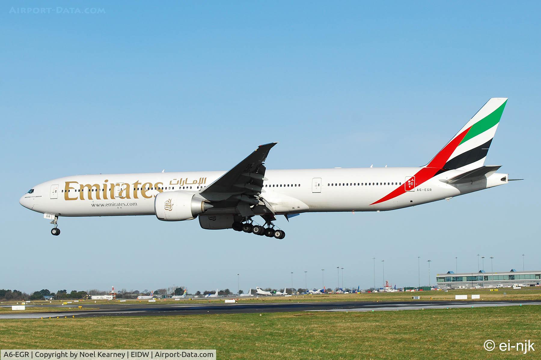 A6-EGR, 2012 Boeing 777-31H/ER C/N 41077, Landing Rwy 28 at Dublin