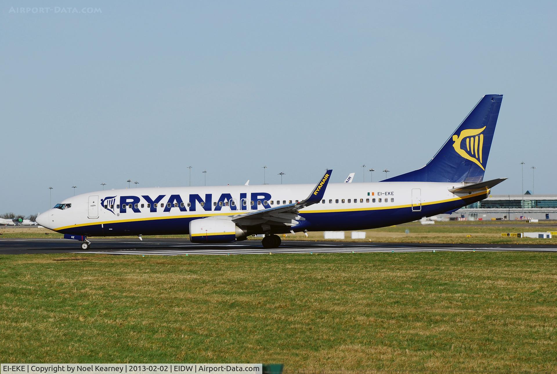 EI-EKE, 2010 Boeing 737-8AS C/N 35023, About to depart off Rwy 28 at Dublin.
