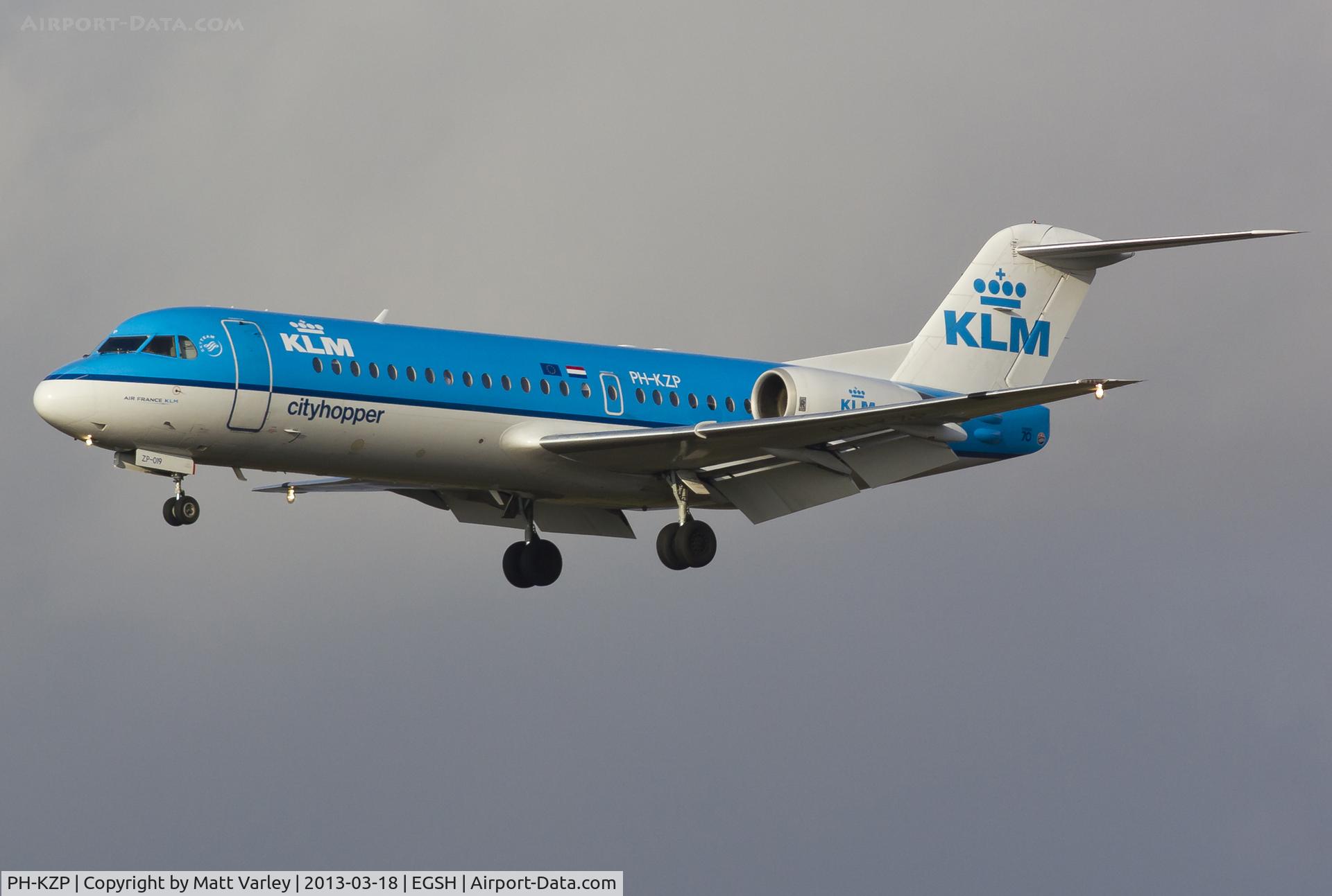 PH-KZP, 1995 Fokker 70 (F-28-0070) C/N 11539, KLM1511 arriving at EGSH.