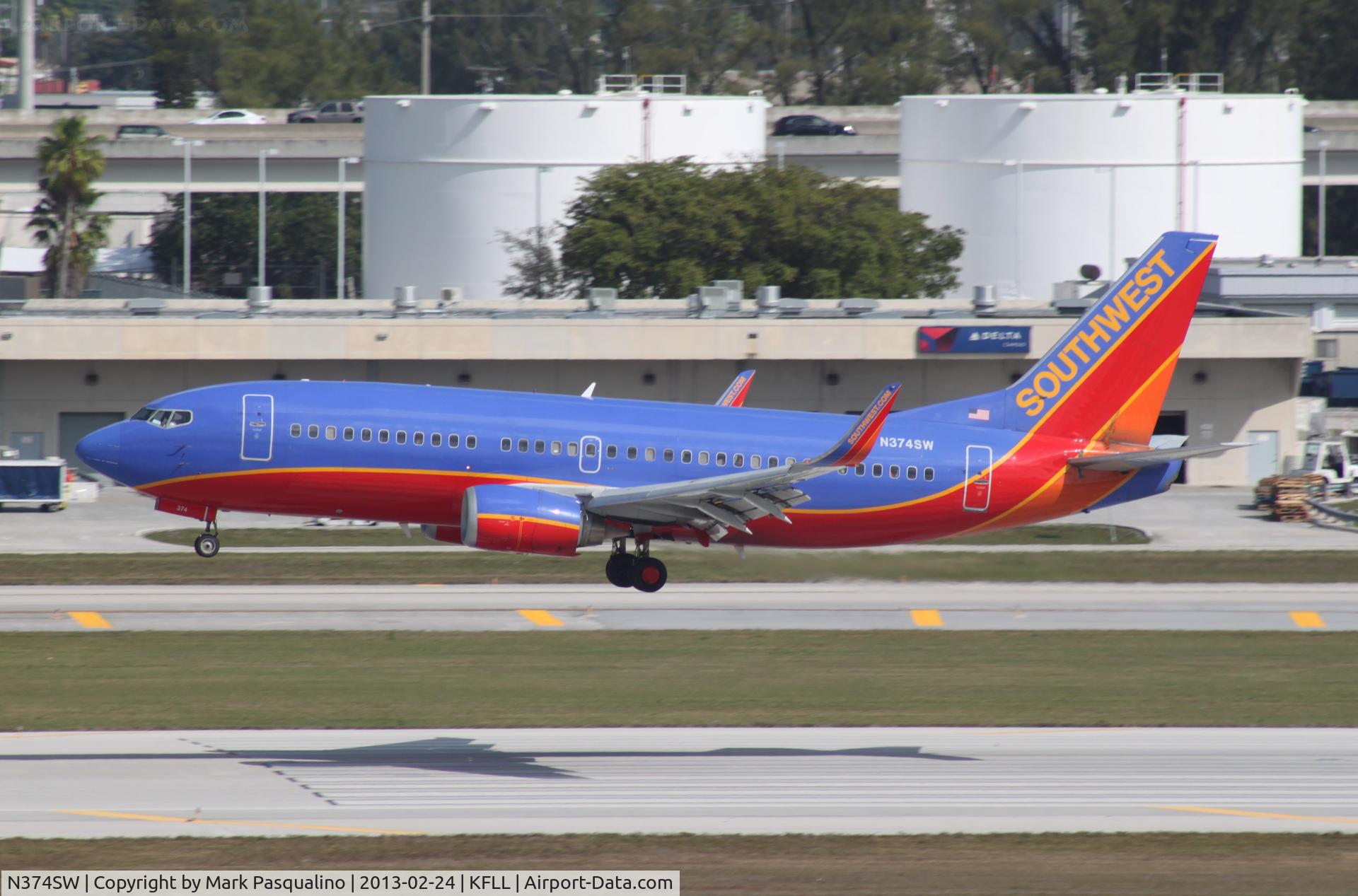 N374SW, 1993 Boeing 737-3H4 C/N 26582, Boeing 737-300