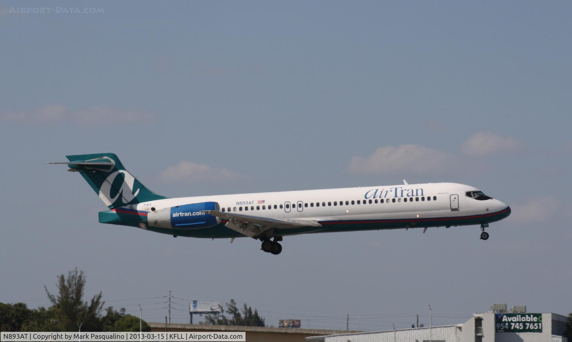 N893AT, 2004 Boeing 717-200 C/N 55045, Boeing 717-200