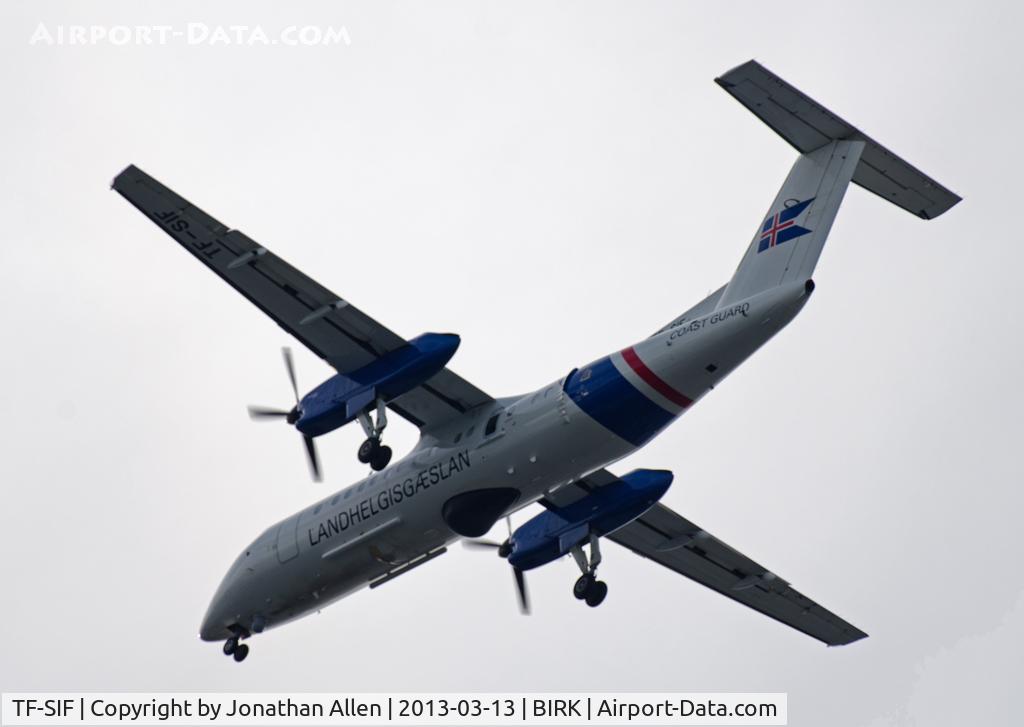 TF-SIF, 2008 De Havilland Canada DHC-8-314 Dash 8 C/N 660, On approach to Reykjavik domestic airport.