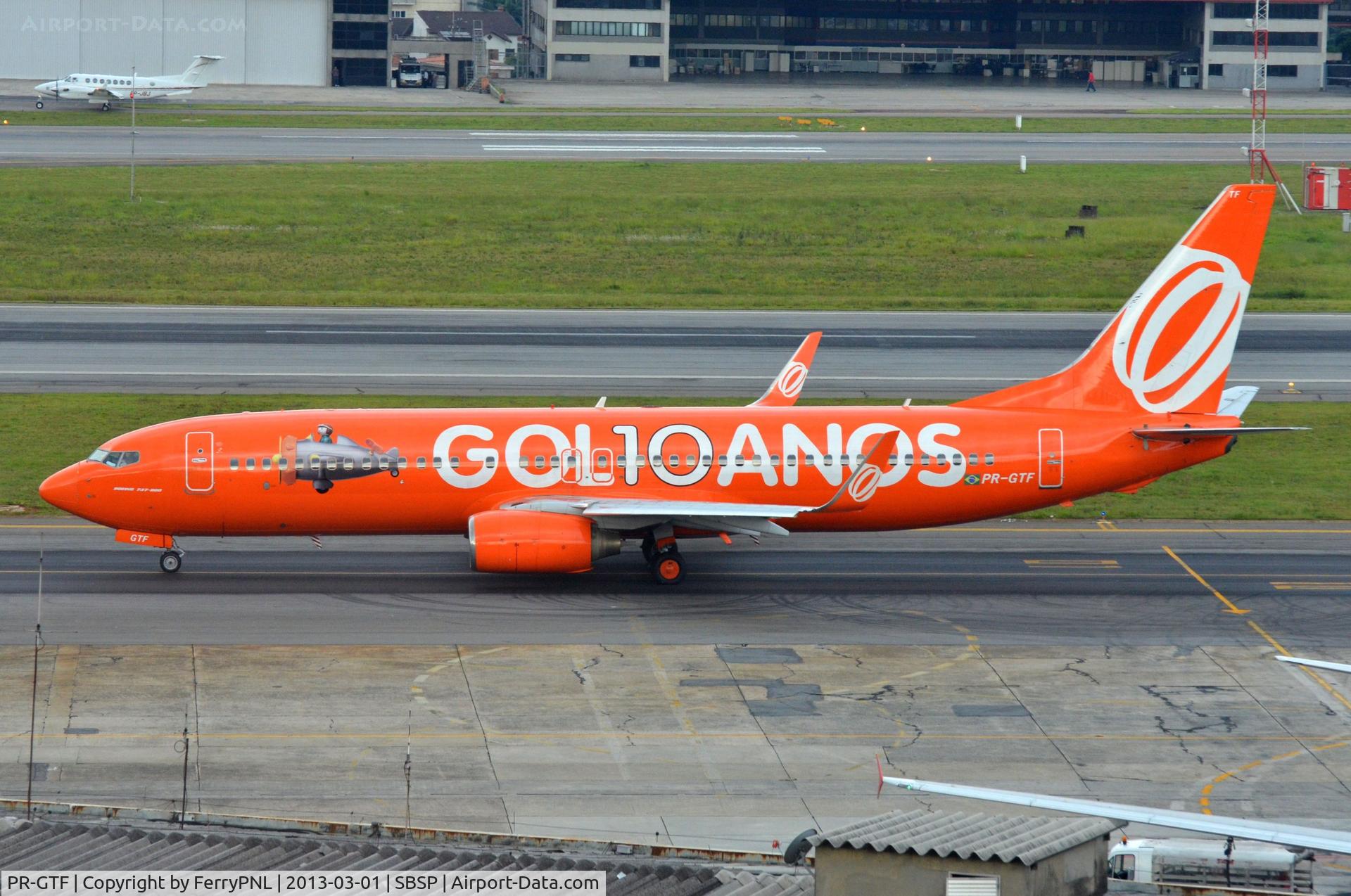 PR-GTF, 2006 Boeing 737-8EH C/N 34279, GOL B738 in special colours: GOL 10 years