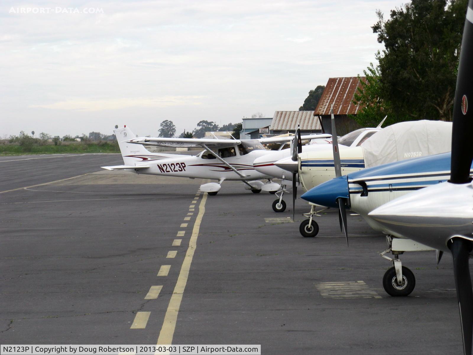N2123P, 2005 Cessna 172S C/N 172S10000, 2005 Cessna 172S SKYHAWK SP, Lycoming IO-360-L2A 180 Hp, CS prop, taxi