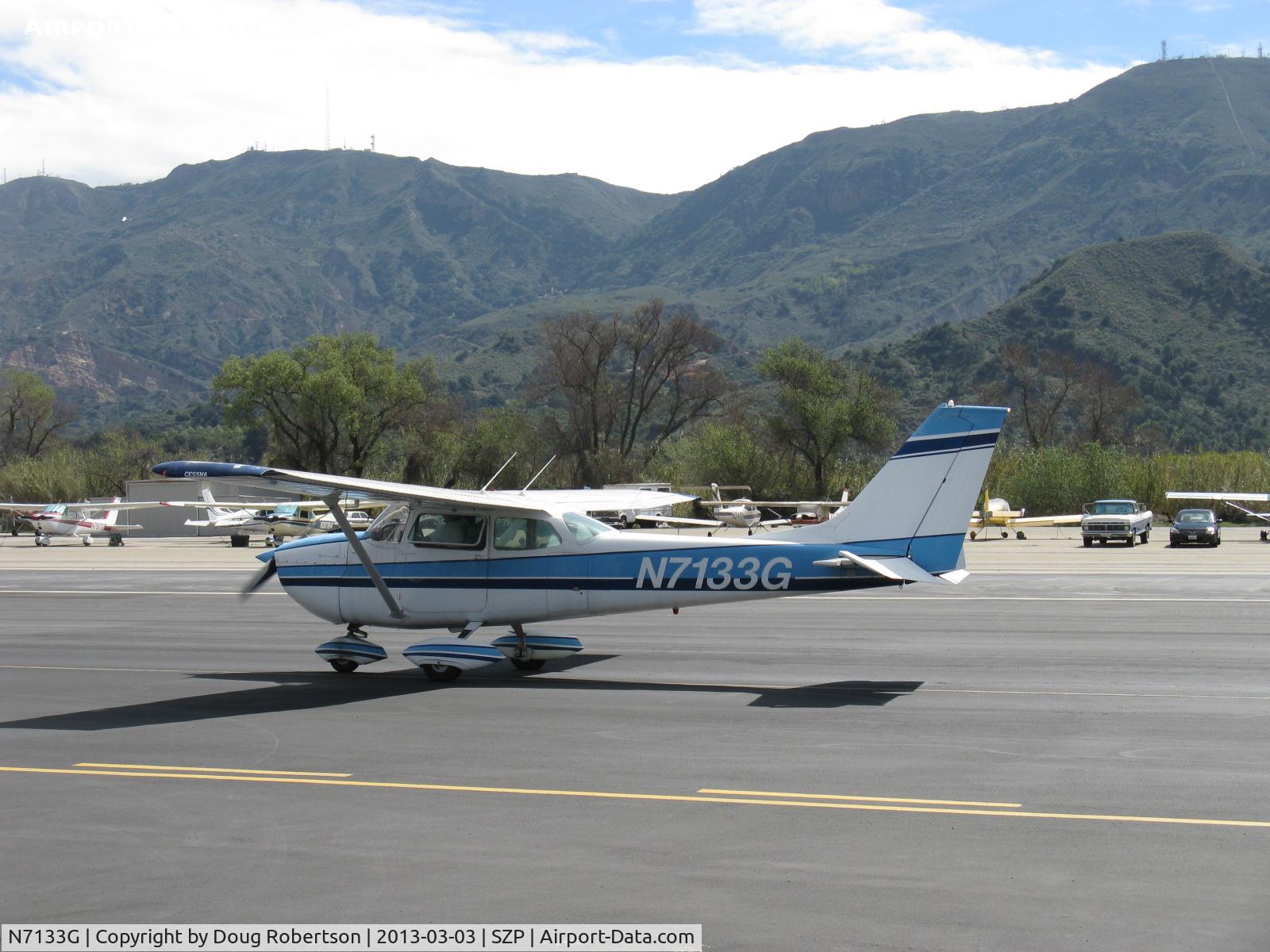 N7133G, 1969 Cessna 172K Skyhawk C/N 17258833, 1969 Cessna 172K, Lycoming O-320-E2D 150 Hp, taxi