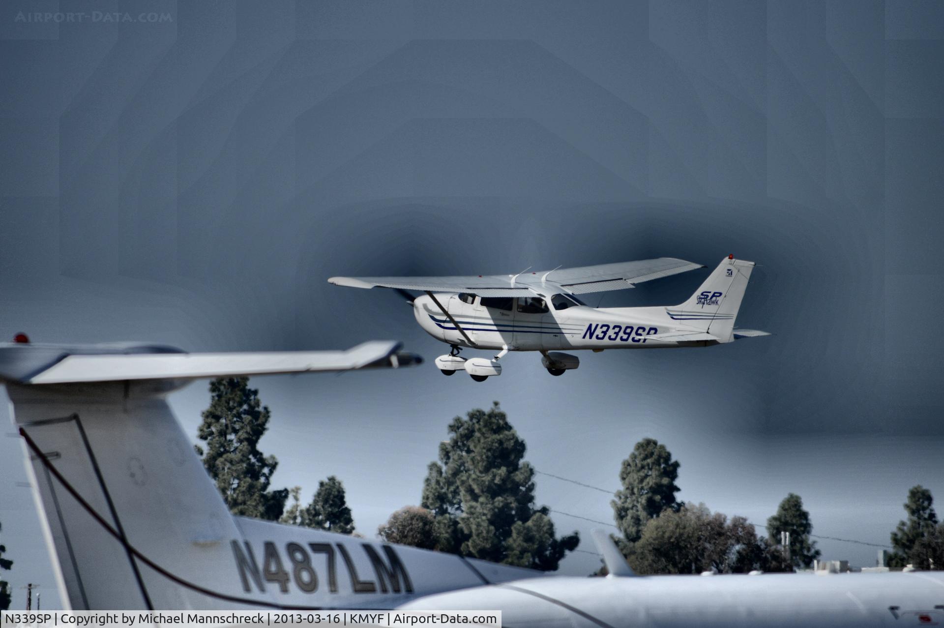 N339SP, 2003 Cessna 172S C/N 172S9496, Going Around