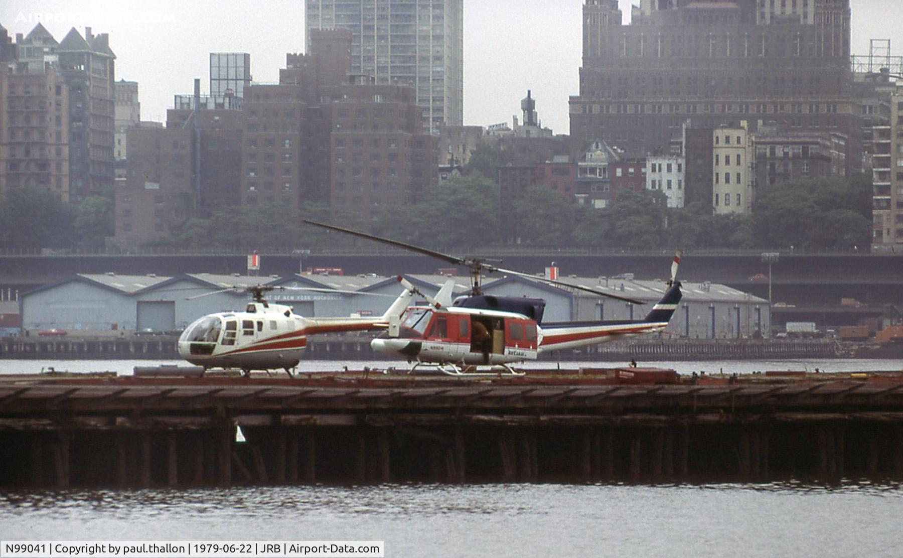 N99041, 1974 Bell 212 C/N 30630, Air Kaman Bell 212 at Downtown Manhattan Heliport in basic Bristow Helicopter colour scheme.