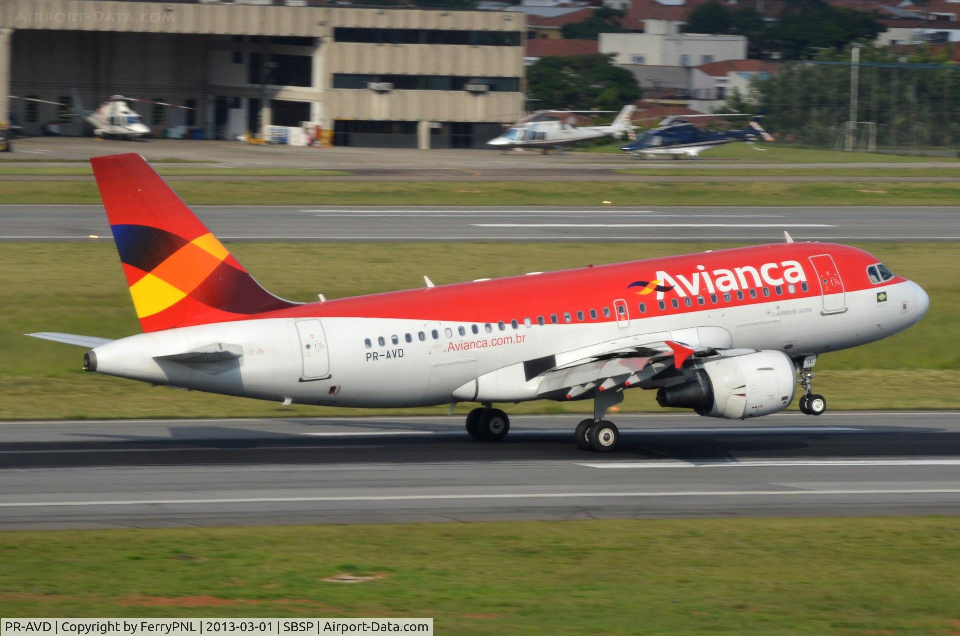 PR-AVD, 2010 Airbus A319-115 C/N 4336, Avianca A319 landing in CGH