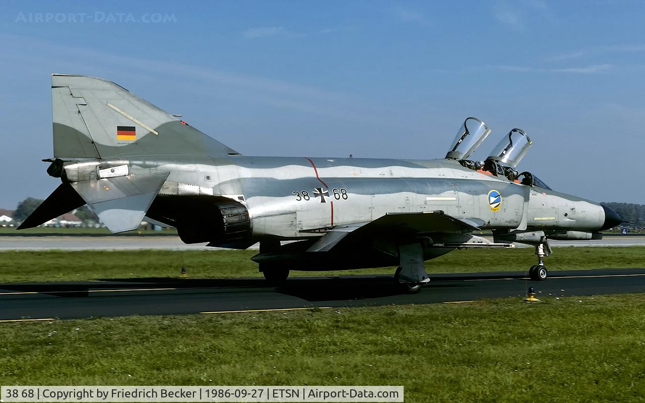 38 68, 1972 McDonnell Douglas F-4F Phantom II C/N 4786, taxying to the flightline