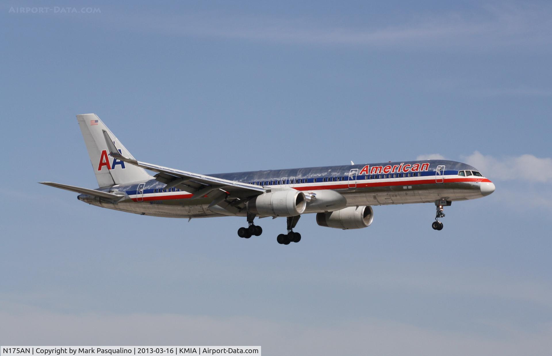 N175AN, 2001 Boeing 757-223 C/N 32394, Boeing 757-200