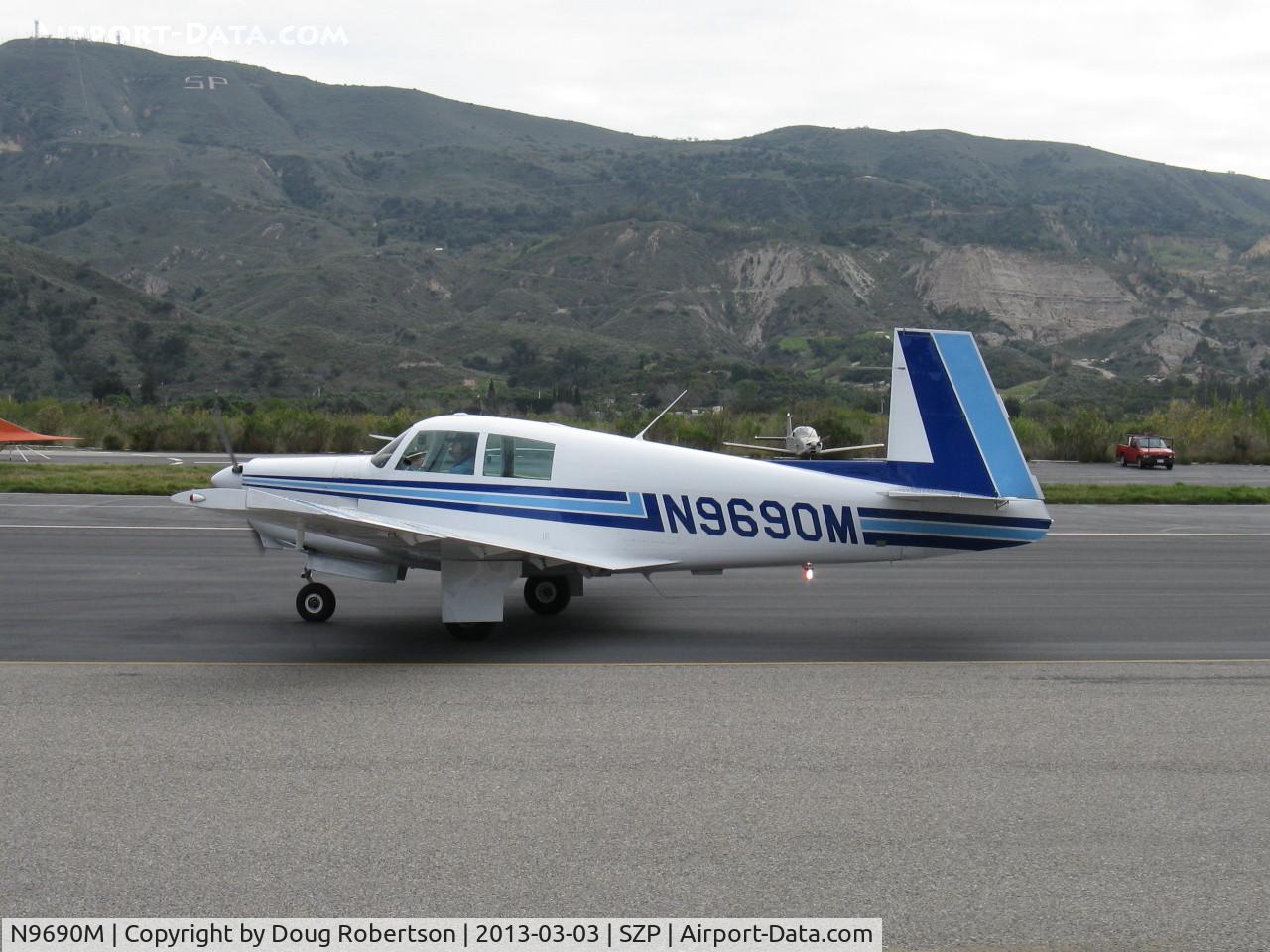 N9690M, 1966 Mooney M20C Ranger C/N 670026, 1966 Mooney M20C Mark 21, Lycoming O&VO-360 180 Hp, Positive Control feature, taxi