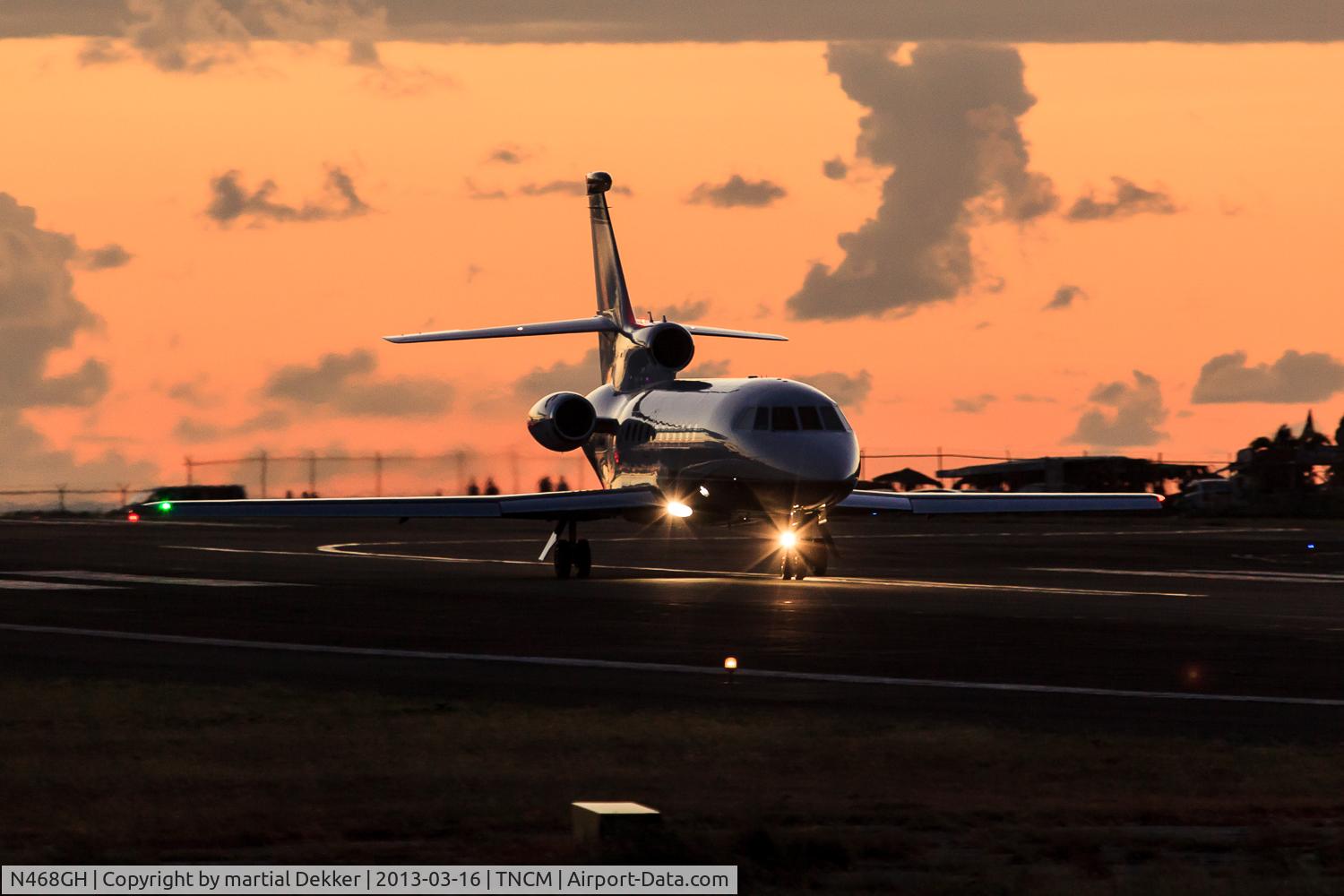 N468GH, 2001 Dassault Falcon 900 C/N 190, Take off SXM