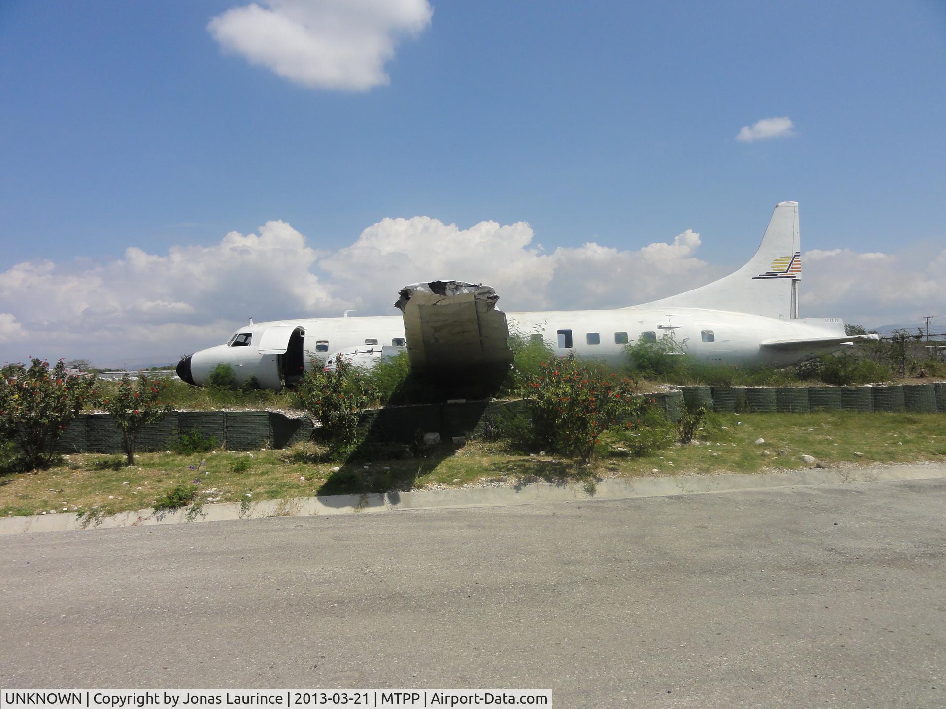 UNKNOWN, Airliners Various C/N Unknown, An old aircraft at the Port-au-Pince International Airport