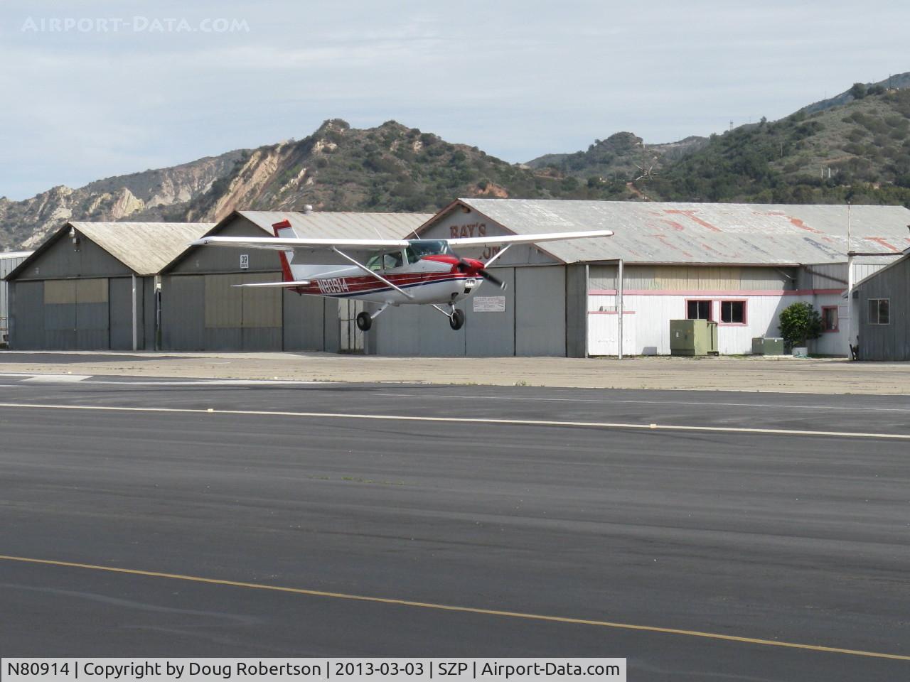 N80914, 1976 Cessna 172M C/N 17266799, 1976 Cessna 172M SKYHAWK, Lycoming O-320-E2D 150 Hp, landing Rwy 22