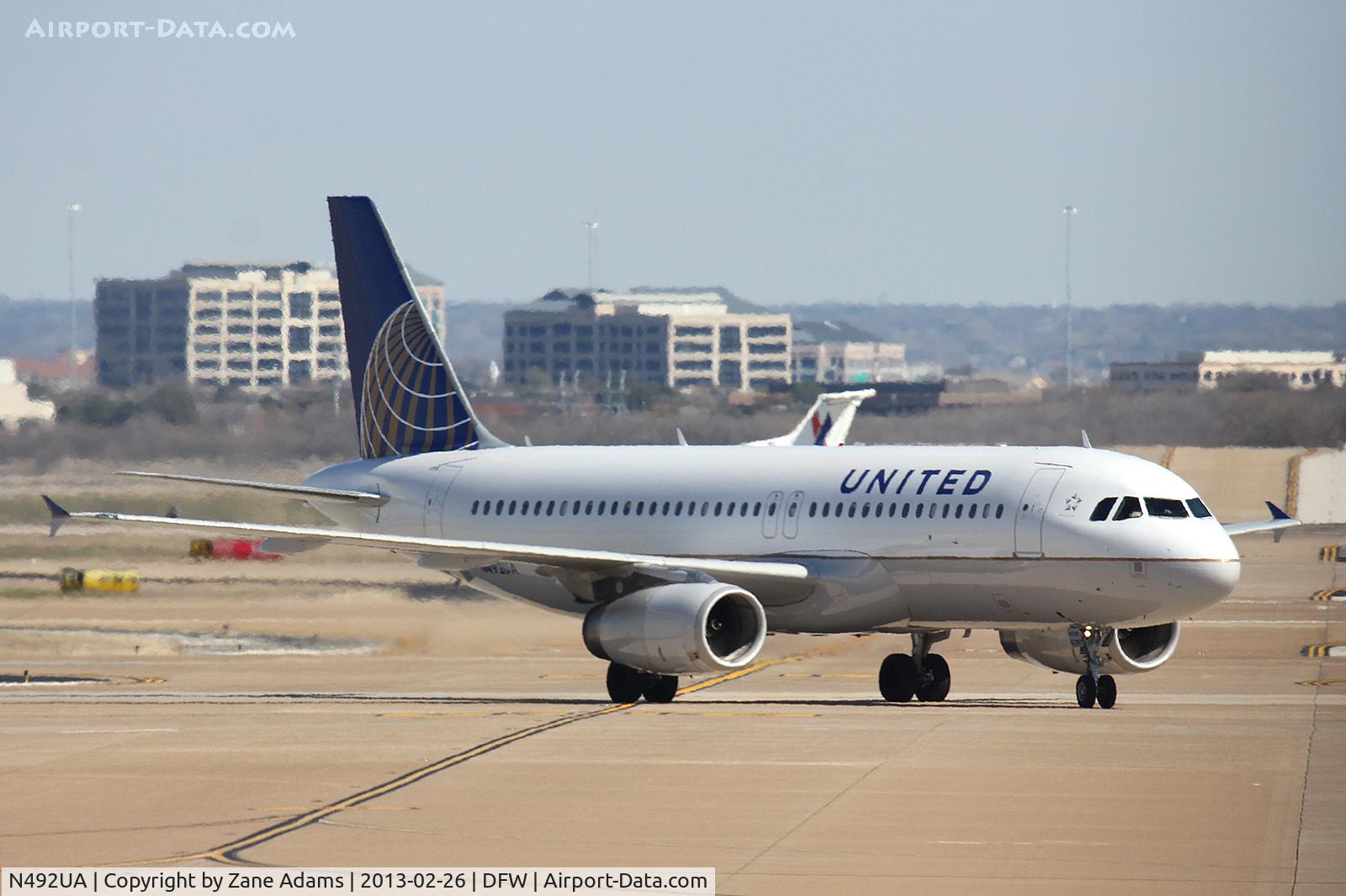 N492UA, 2002 Airbus A320-232 C/N 1755, United Airlines at DFW Airport