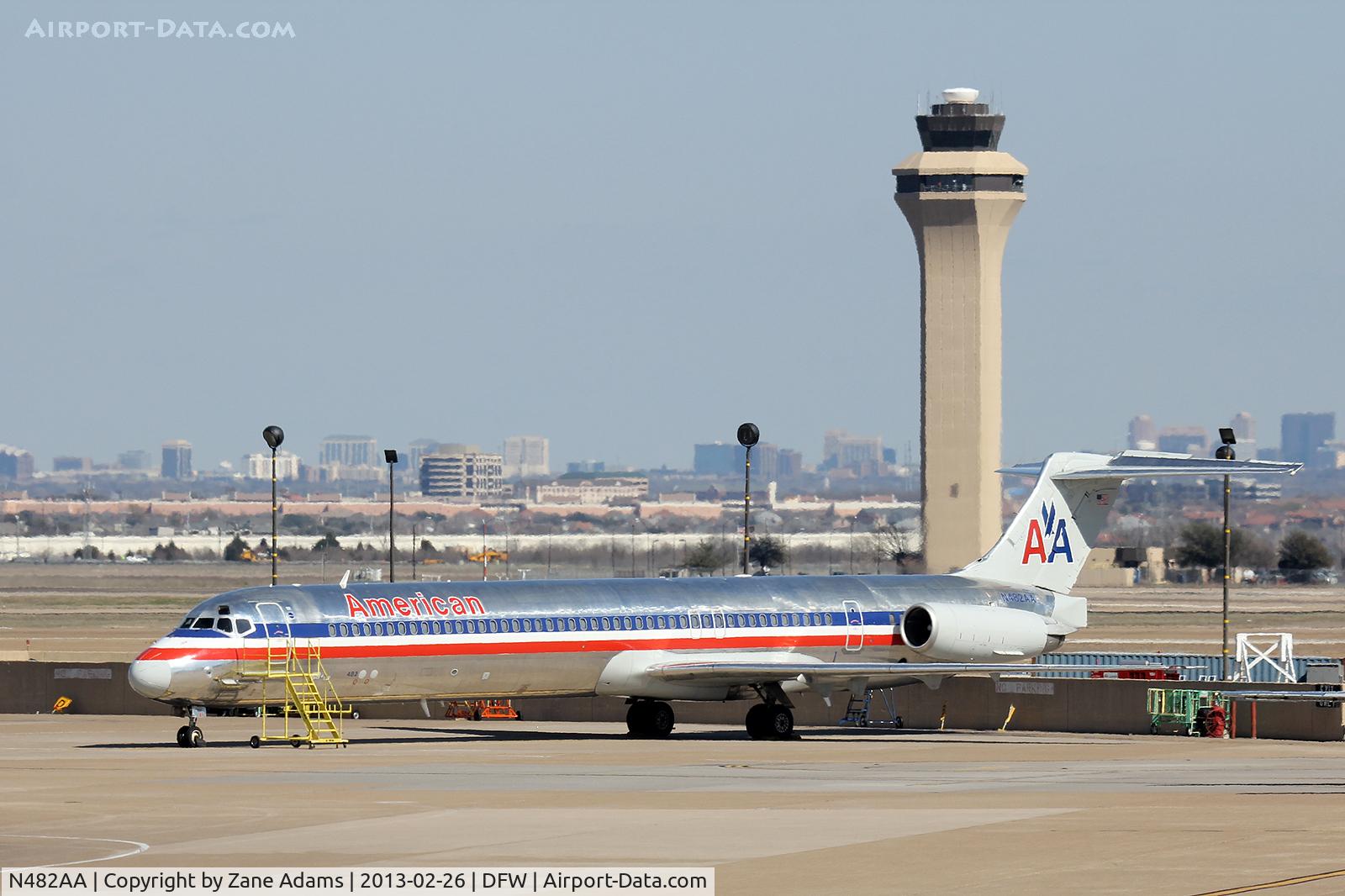 N482AA, 1988 McDonnell Douglas MD-82 (DC-9-82) C/N 49675, American Airlines at DFW Airport