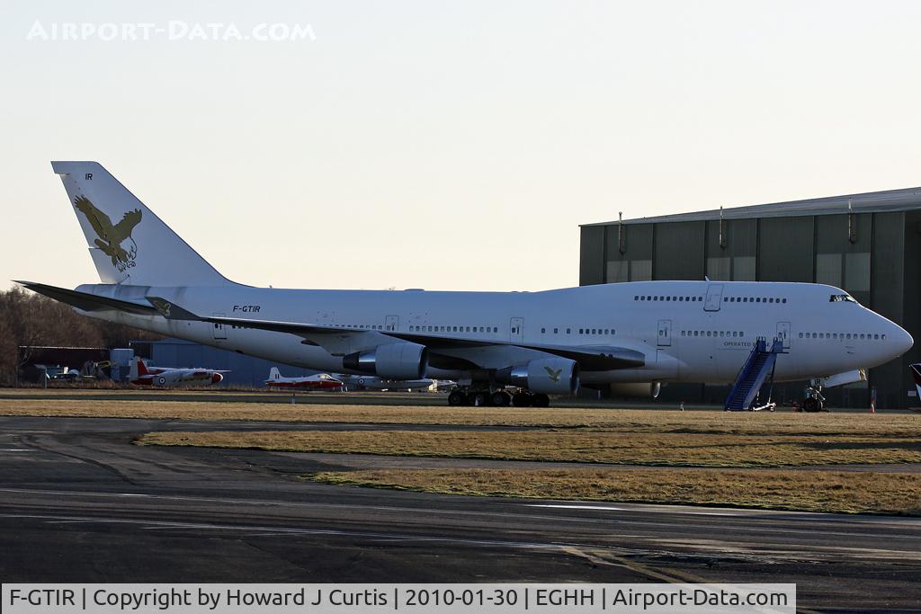 F-GTIR, 1995 Boeing 747-412 C/N 27071, In temporary store.