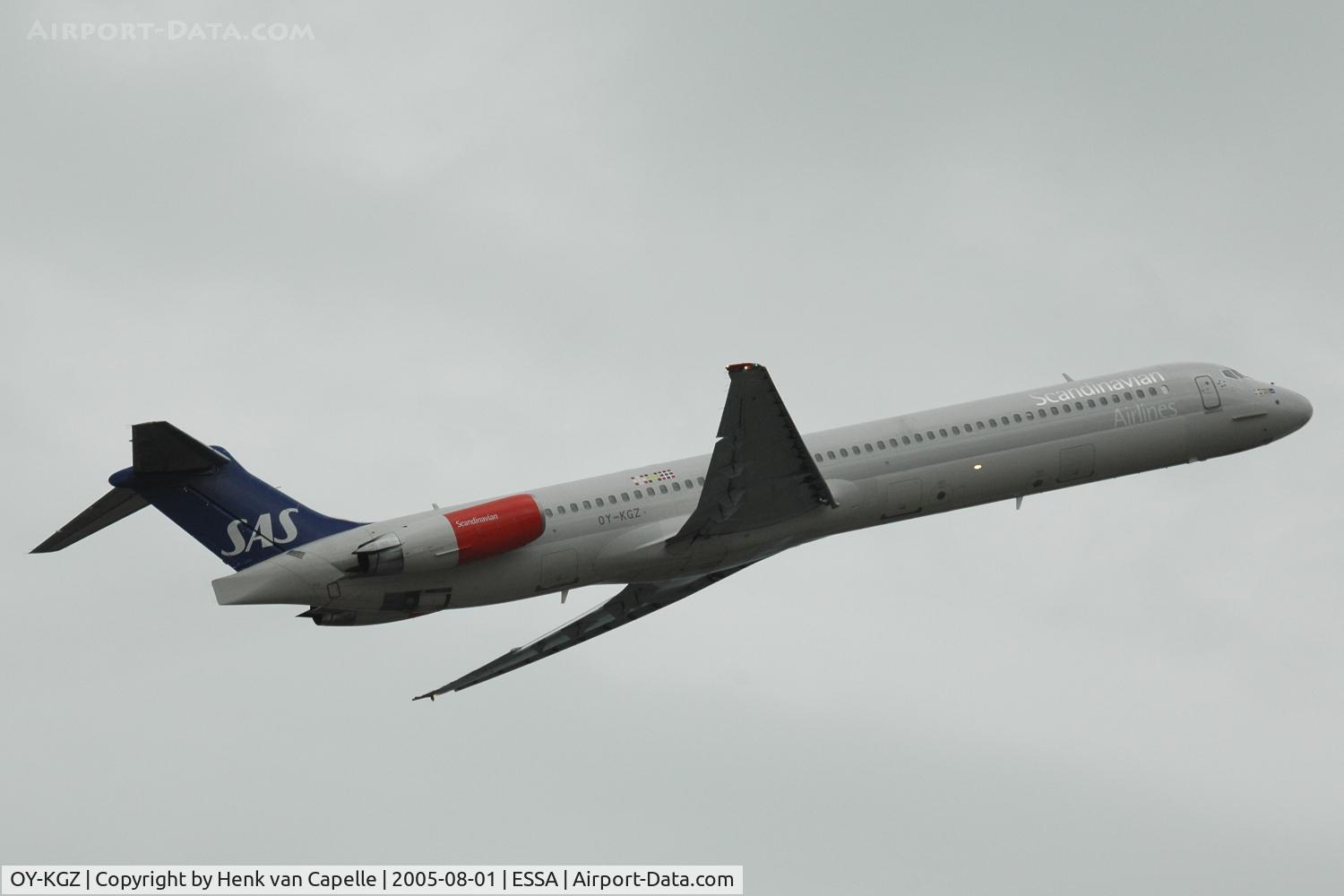 OY-KGZ, 1985 McDonnell Douglas MD-81 (DC-9-81) C/N 49381, Scandinavian Airlines MD-81 taking off from Stockholm Arlanda airport, Sweden.
