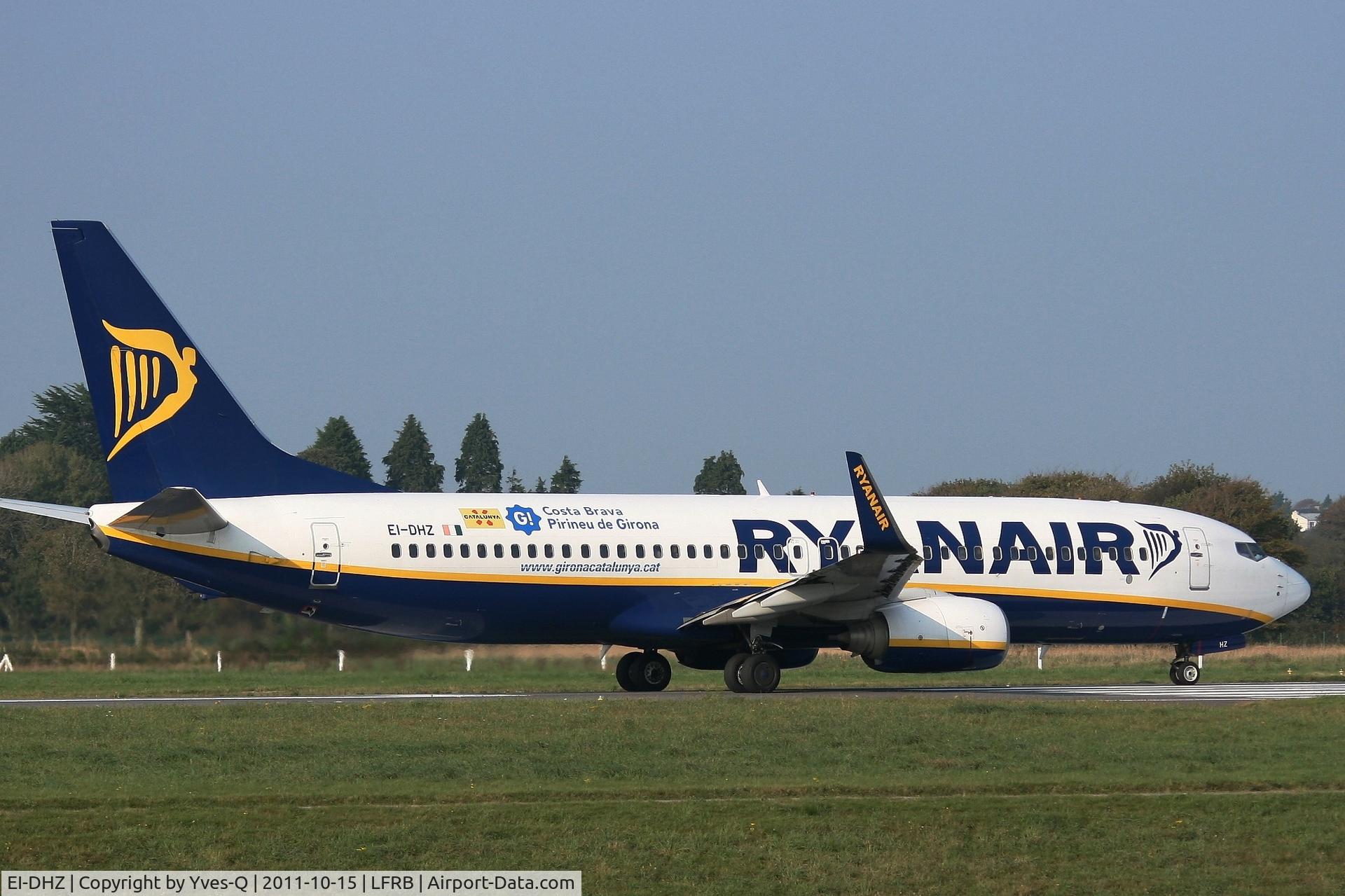 EI-DHZ, 2005 Boeing 737-8AS C/N 33583, Boing 737-8AS, Ryanair, Taxiing to holding point rwy 25L, Brest-Bretagne Airport (LFRB-BES)