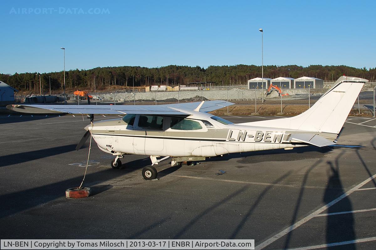 LN-BEN, 1976 Cessna T210M II Turbo Centurion C/N 21061584, 