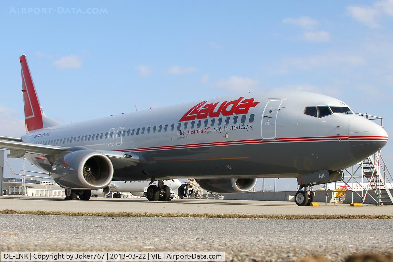 OE-LNK, 1999 Boeing 737-8Z9 C/N 28178, Lauda