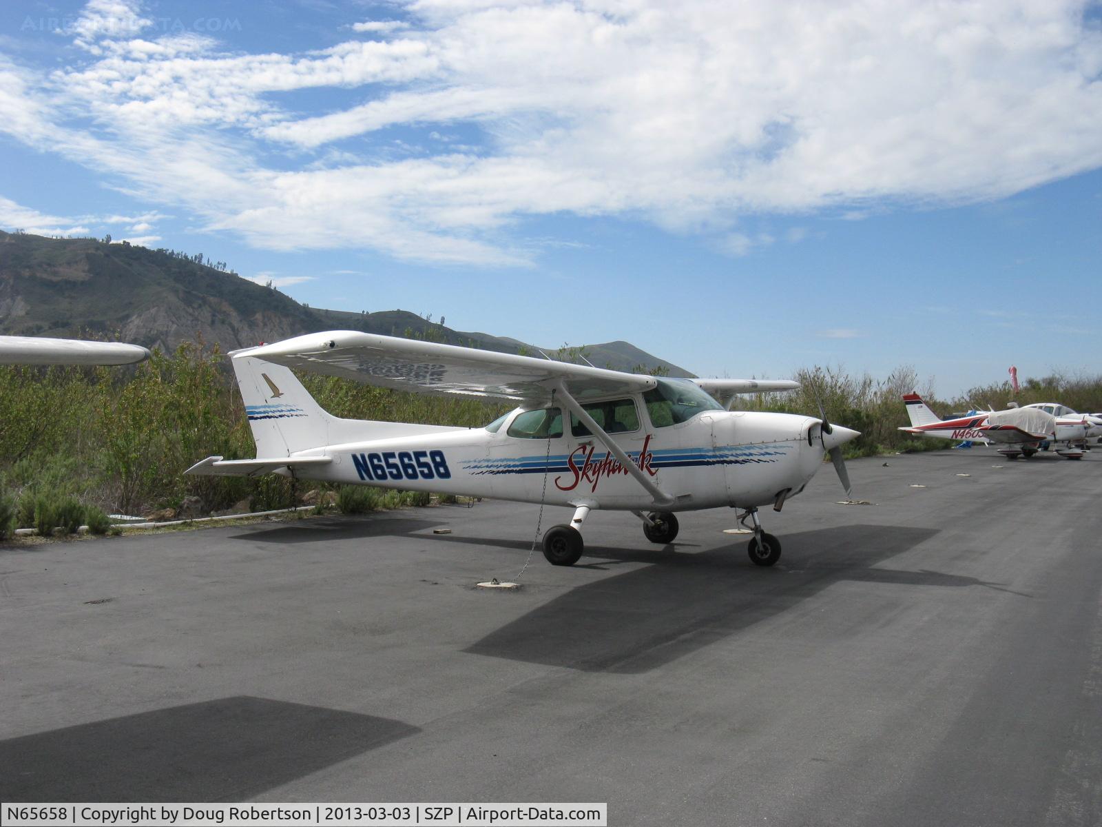 N65658, 1982 Cessna 172P C/N 17275804, 1982 Cessna 172P SKYHAWK, Lycoming O-320-D2J 160 Hp