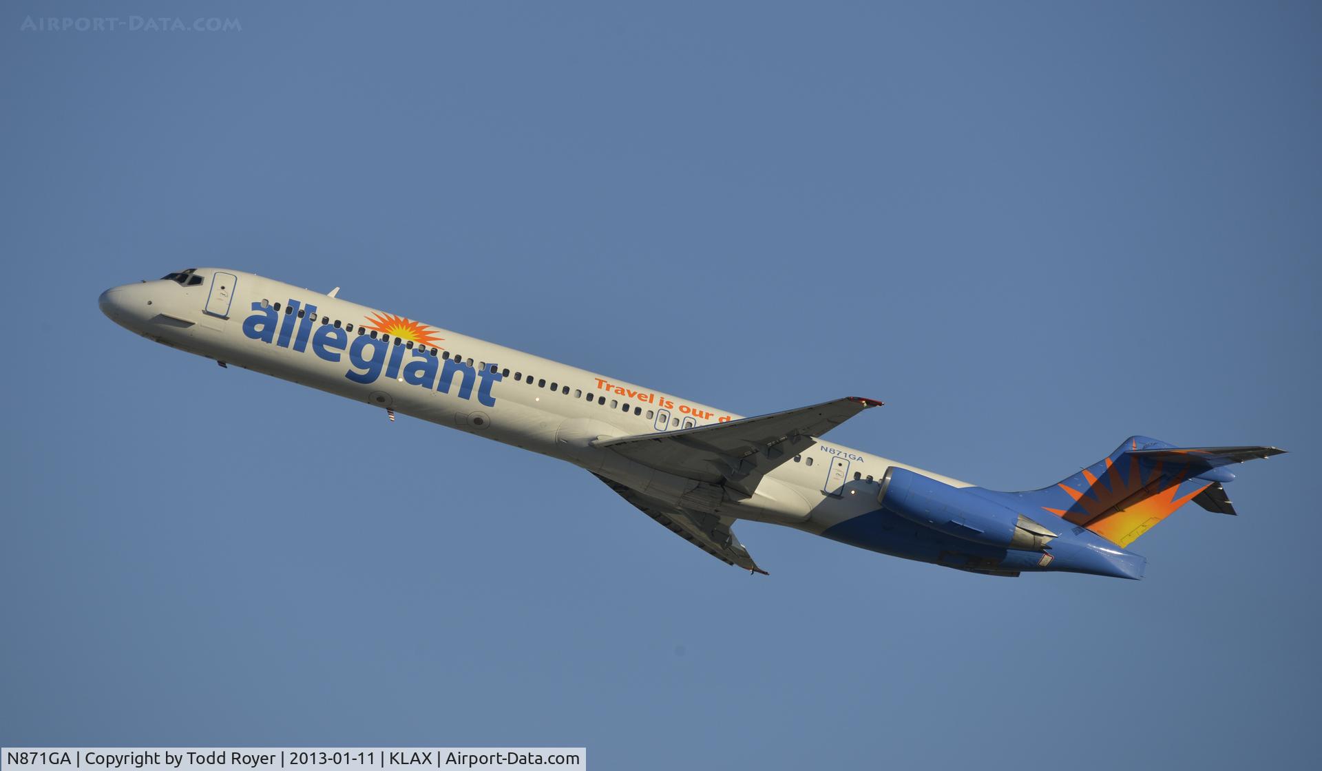 N871GA, 1996 McDonnell Douglas MD-83 (DC-9-83) C/N 53192, Departing LAX