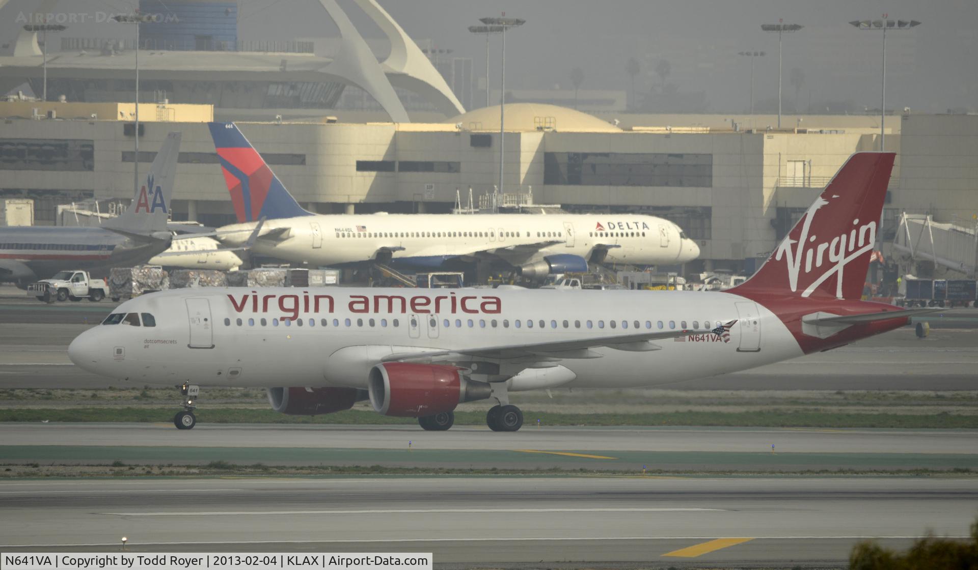 N641VA, 2008 Airbus A320-214 C/N 3656, Taxiing to gate on a foggy morning