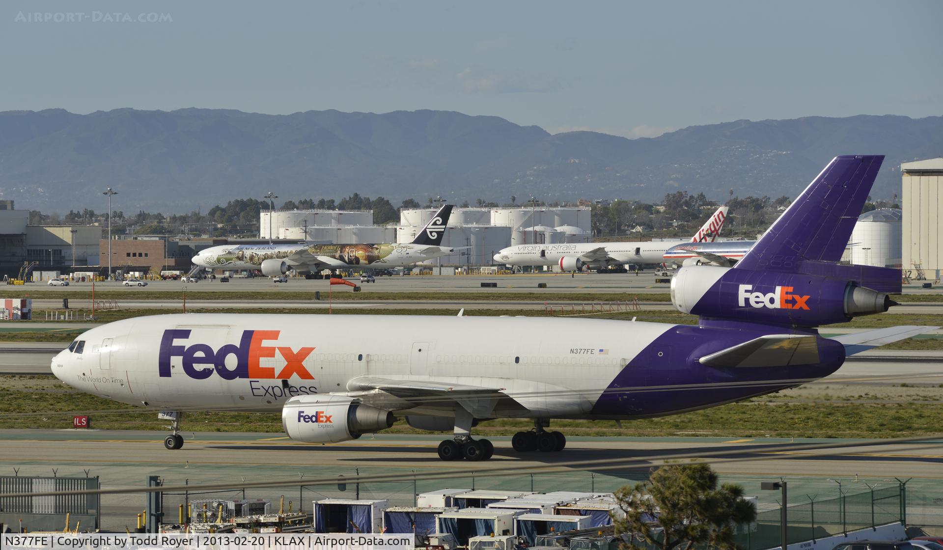 N377FE, 1972 McDonnell Douglas MD-10-10F C/N 47965, Taxiing at LAX