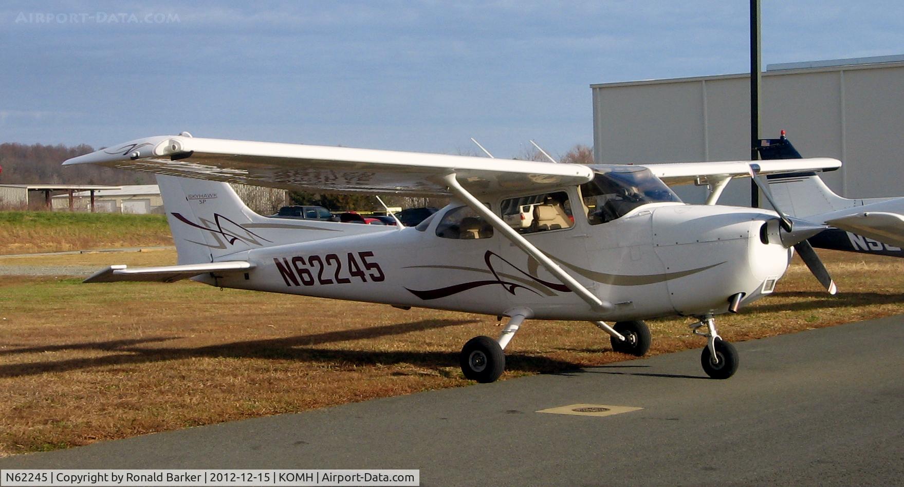 N62245, 2008 Cessna 172S C/N 172S10694, Orange