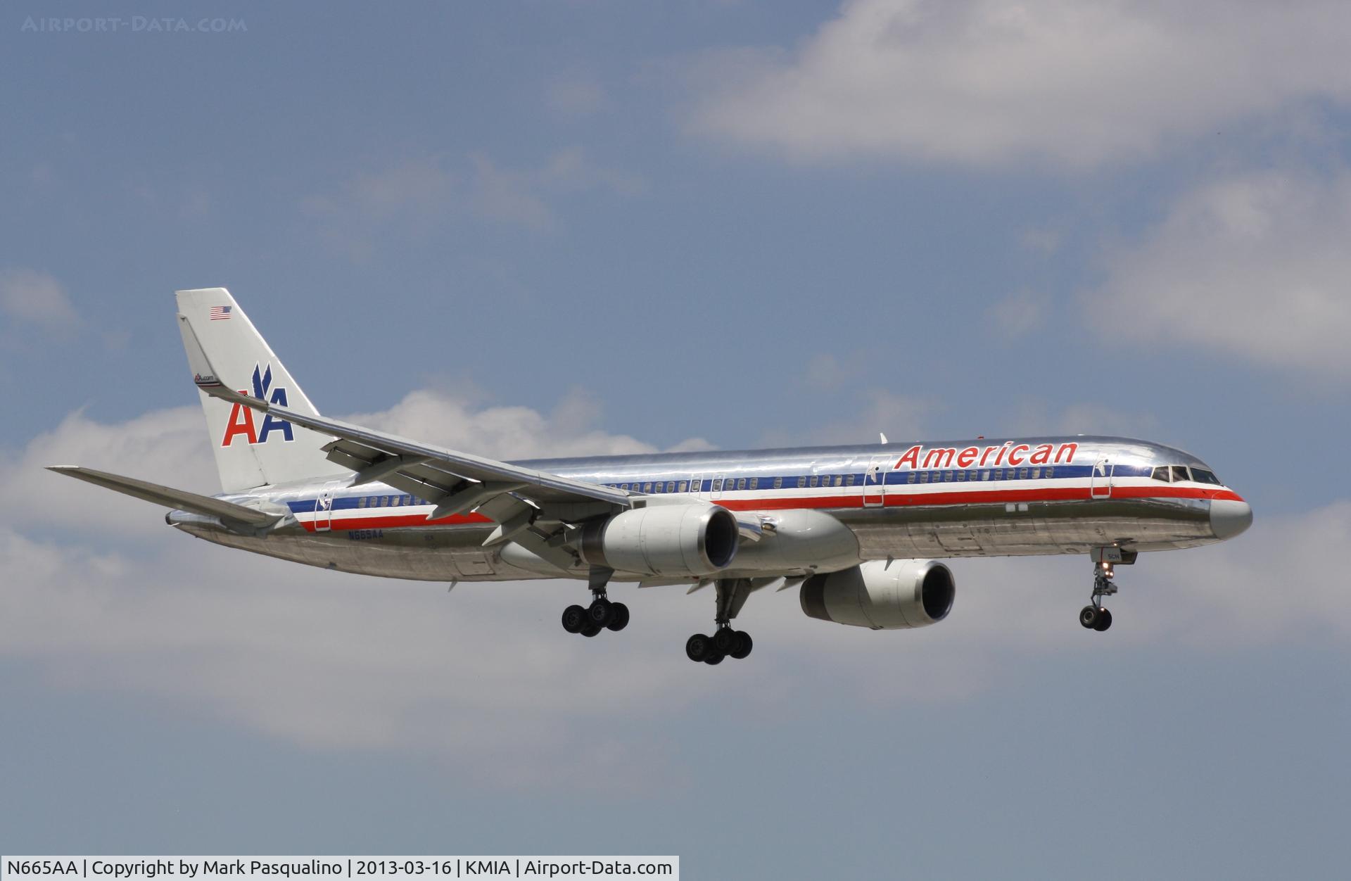 N665AA, 1992 Boeing 757-223 C/N 25299, Boeing 757-200