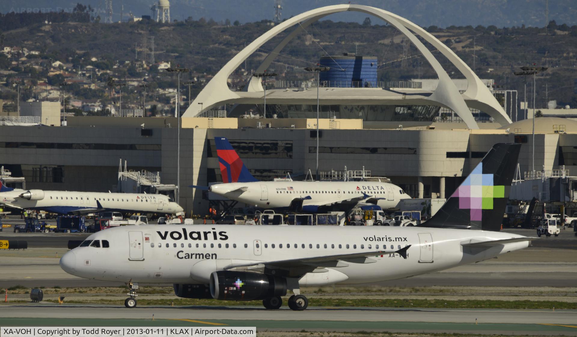 XA-VOH, Airbus A319-133LR C/N 3253, Taxiing to gate at LAX