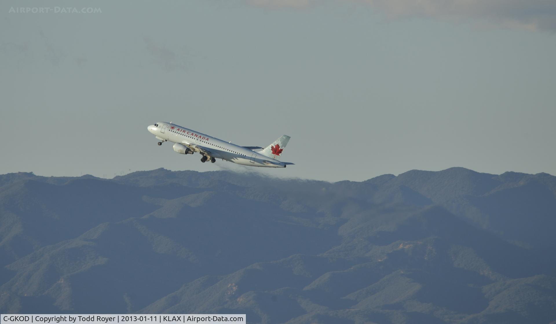 C-GKOD, 2002 Airbus A320-214 C/N 1864, Departing LAX on 24L