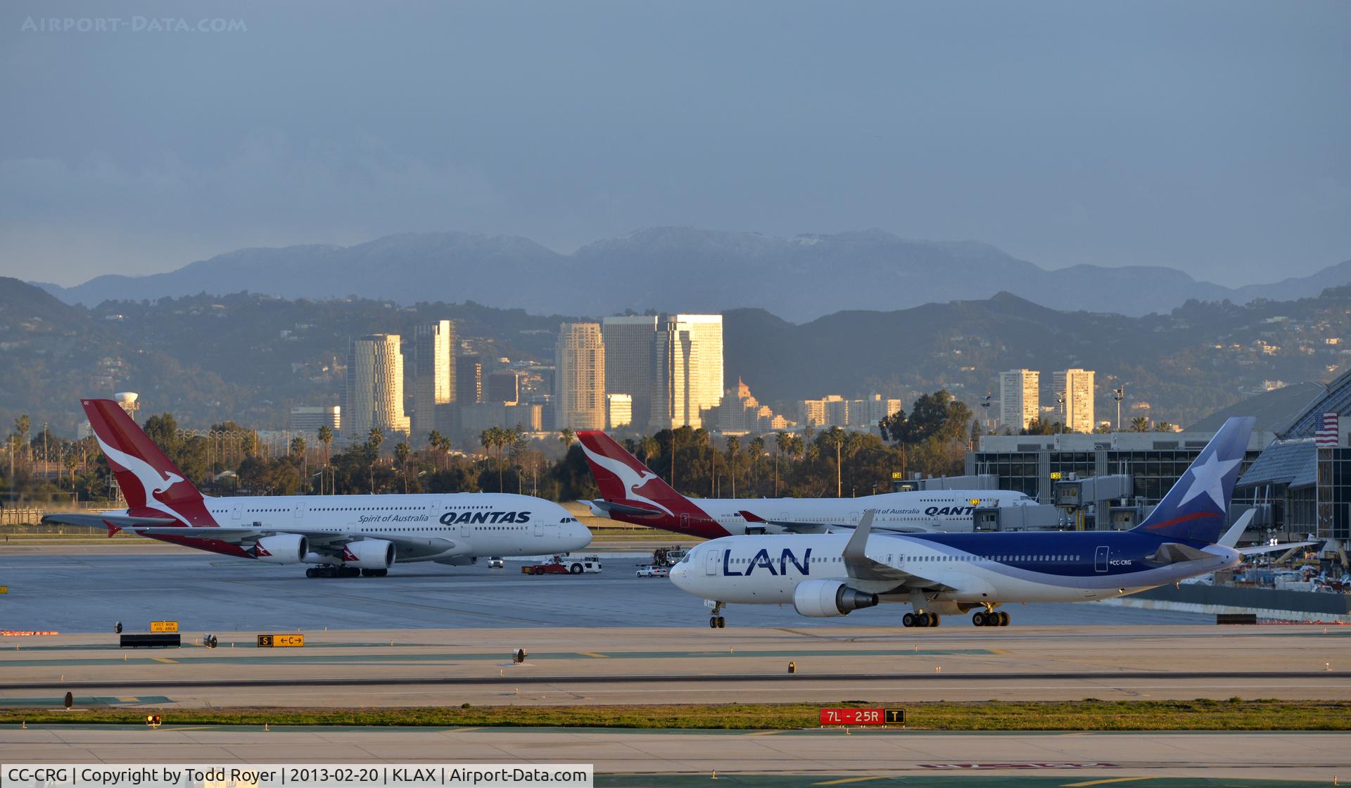 CC-CRG, 1992 Boeing 767-375F/ER C/N 25865, Taxing to gate at LAX