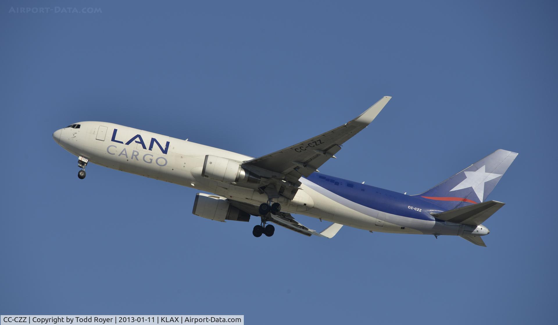 CC-CZZ, 1998 Boeing 767-316F/ER C/N 25756, Departing LAX