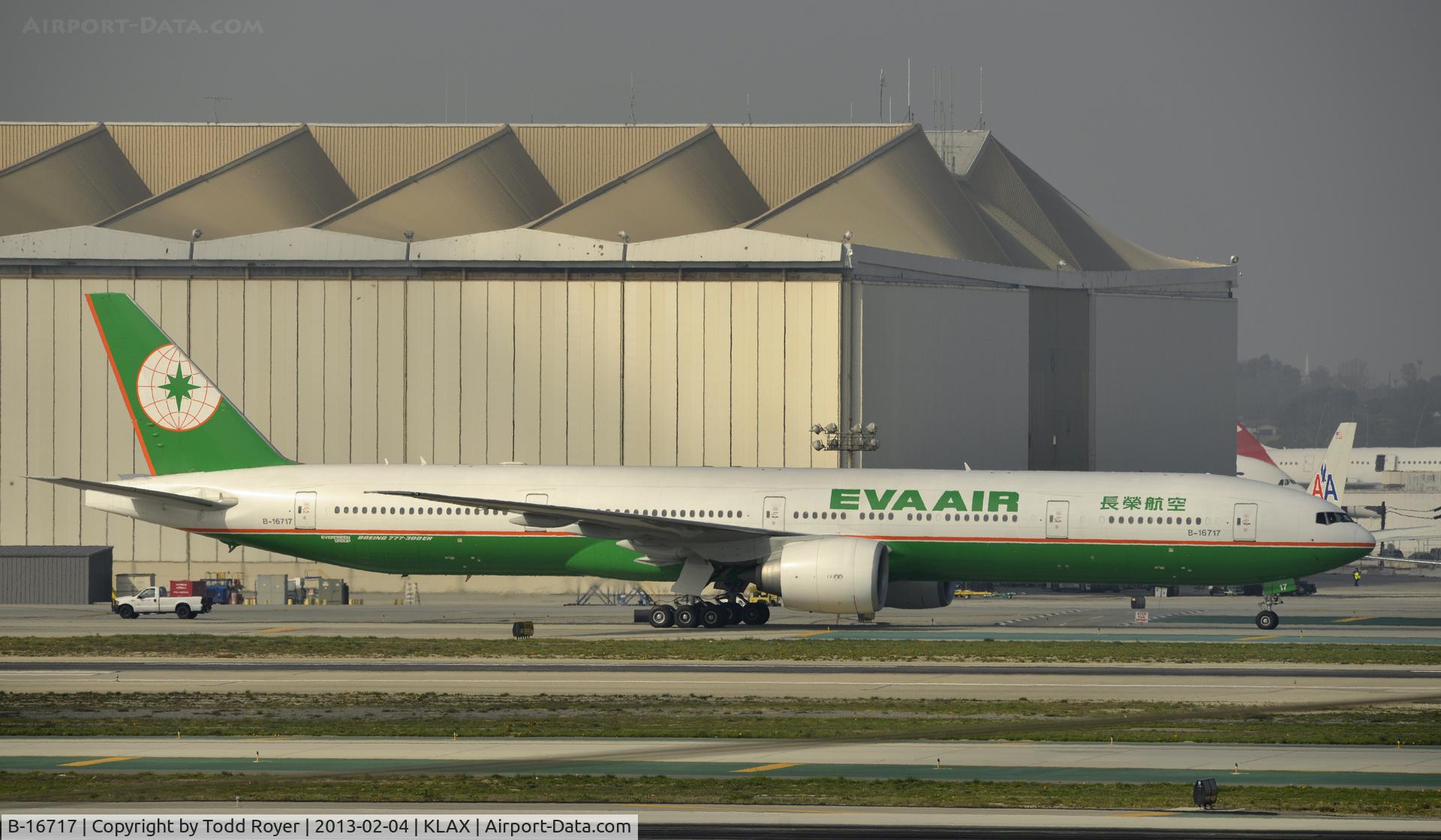 B-16717, 2010 Boeing 777-35E/ER C/N 32644, Taxiing to gate at LAX