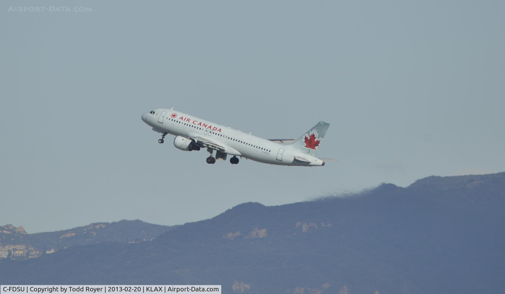 C-FDSU, 1990 Airbus A320-211 C/N 141, Departing LAX