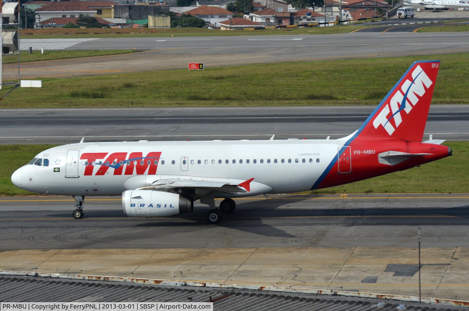 PR-MBU, 2008 Airbus A319-132 C/N 3588, TAM A319 going out