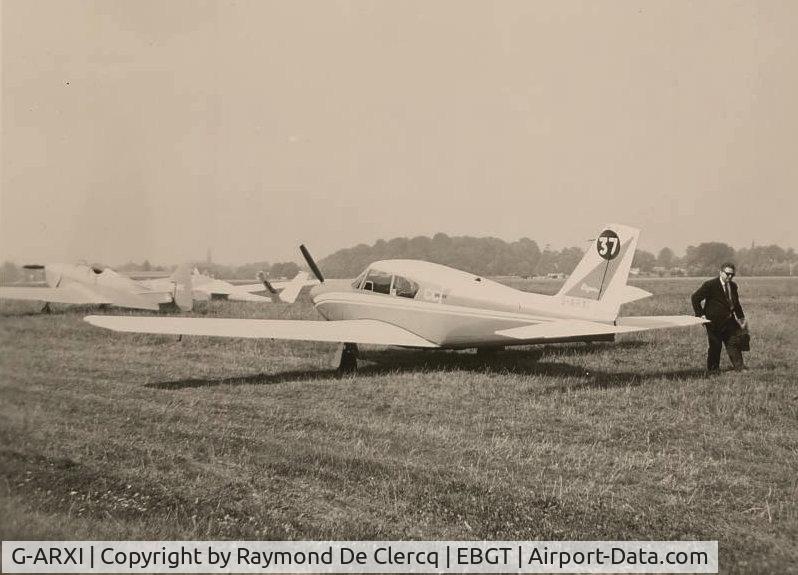 G-ARXI, 1961 Piper PA-24-250 Comanche C/N 24-2748, 1961 Piper PA-24-250 Comanche