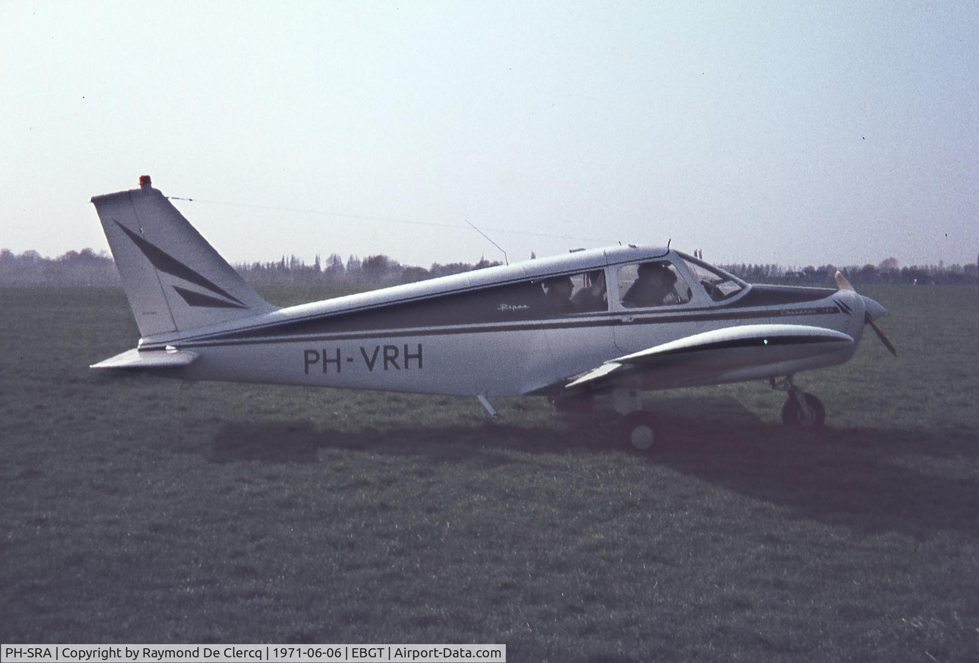 PH-SRA, 1972 Piper PA-28-140D C/N 28-7125218, 1972 Piper PA-28-140D