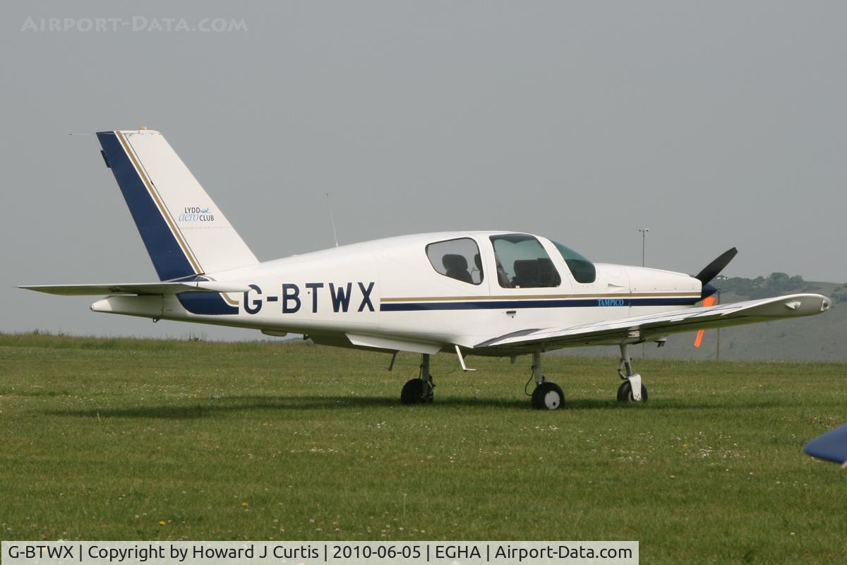 G-BTWX, 1991 Socata TB-9 Tampico C/N 1401, Privately owned.