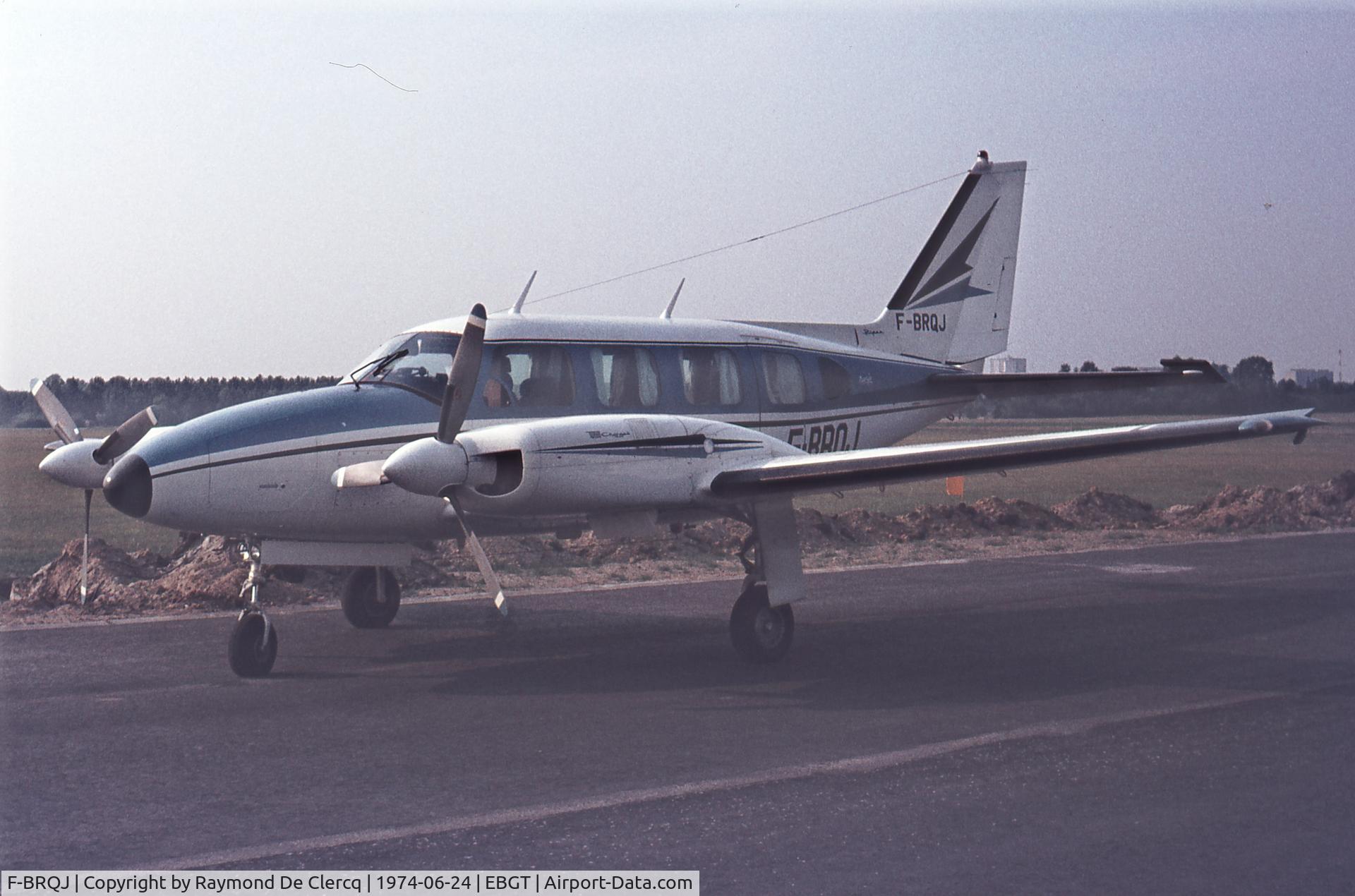 F-BRQJ, Piper PA-31 Navajo C/N 678, Piper PA-31 Navajo