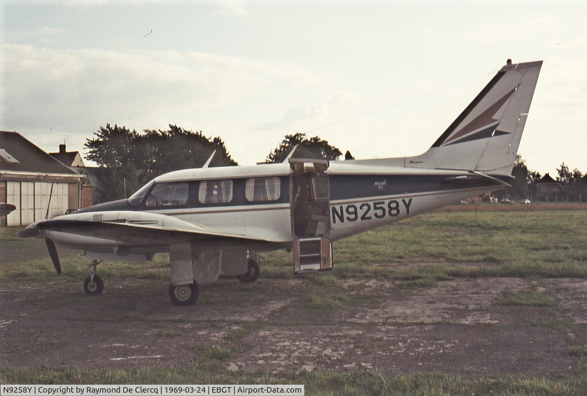 N9258Y, 1969 Piper PA-31-300 Navajo C/N 31-337, 1969 Piper PA-31-300 Navajo