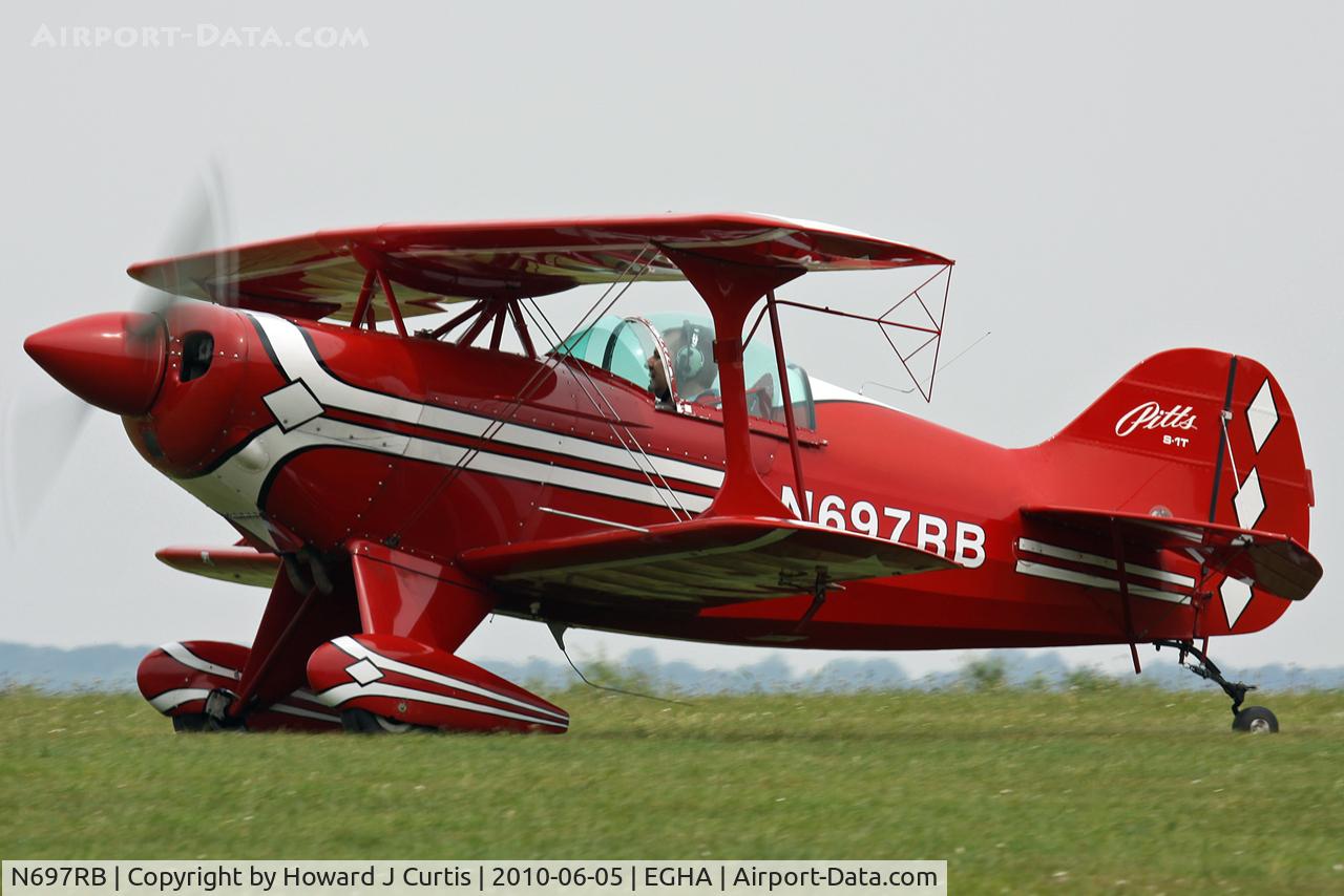 N697RB, 1986 Pitts S-1T Special C/N 1042, Privately owned. A resident here.
