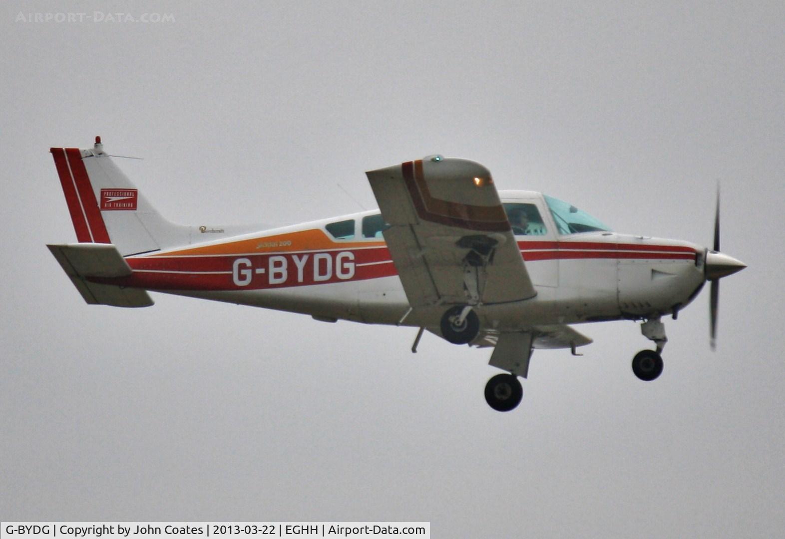 G-BYDG, 1978 Beech C24R Sierra C/N MC-627, Resident on finals to 08