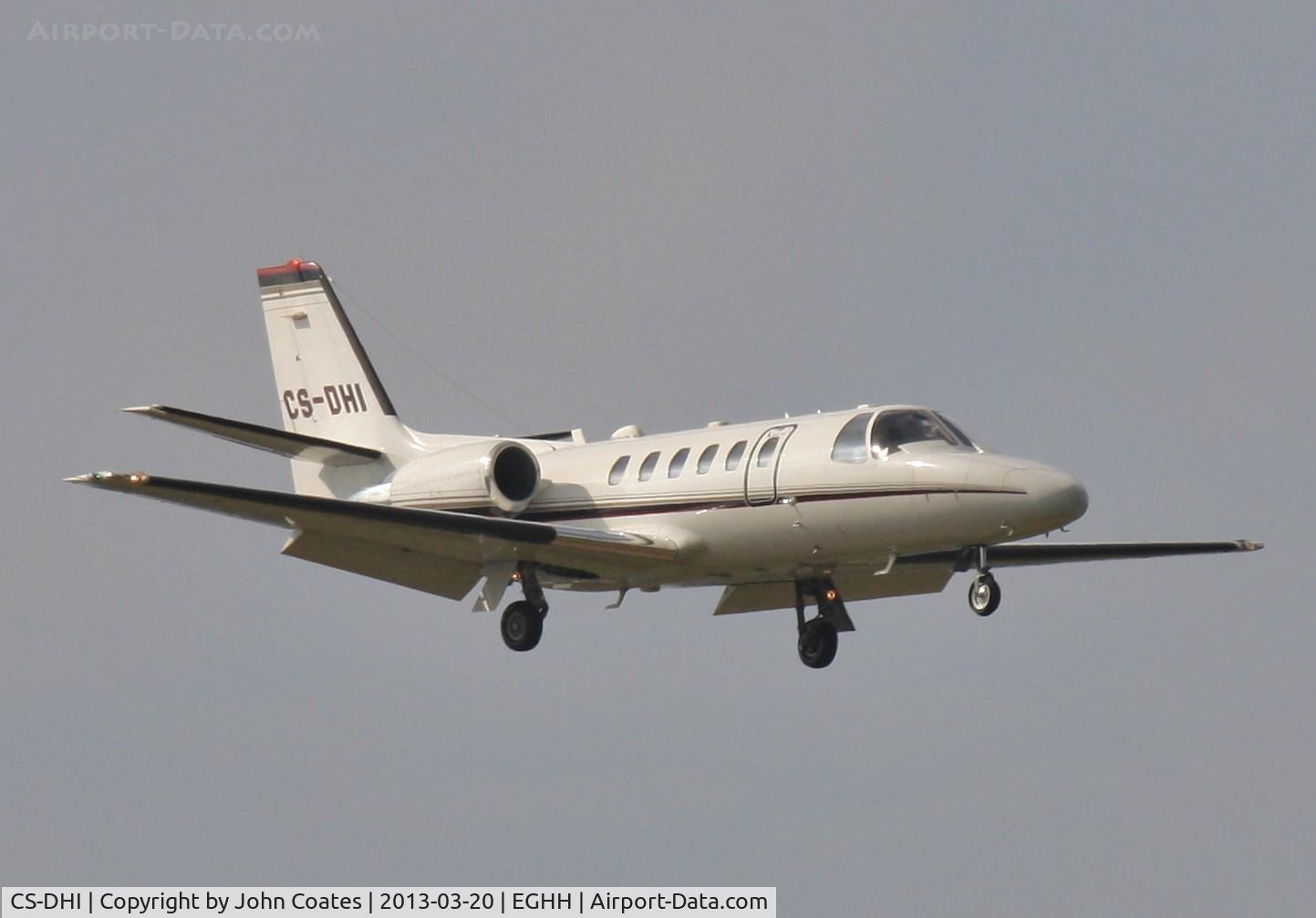 CS-DHI, 2003 Cessna 550 Citation Bravo C/N 550-1048, Finals to land runway 08
